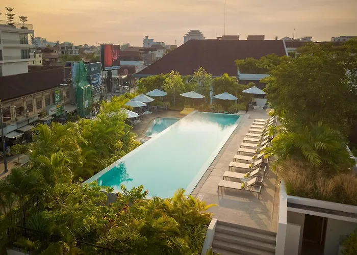 The Aviary Hotel
